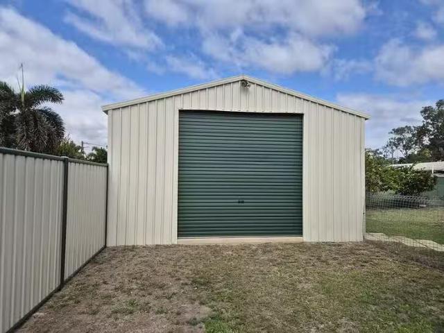 Cheap 20 Louisa Court, Emerald, QLD 4720
