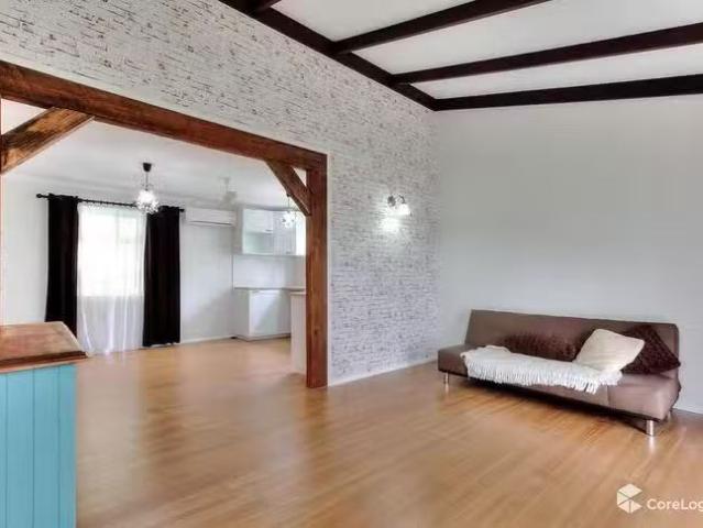 Unique 20 Mitre Street, Holmview, QLD 4207