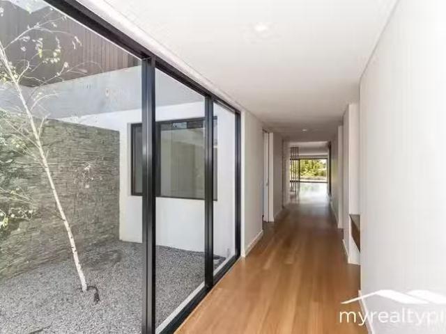 For Rent! 20B Howard Parade, Salter Point, WA 6152