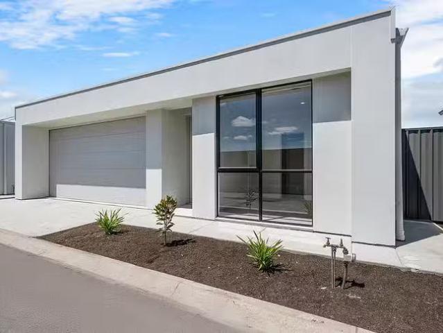 Charming 2/145 Rowley Road, Aldinga Beach, SA 5173