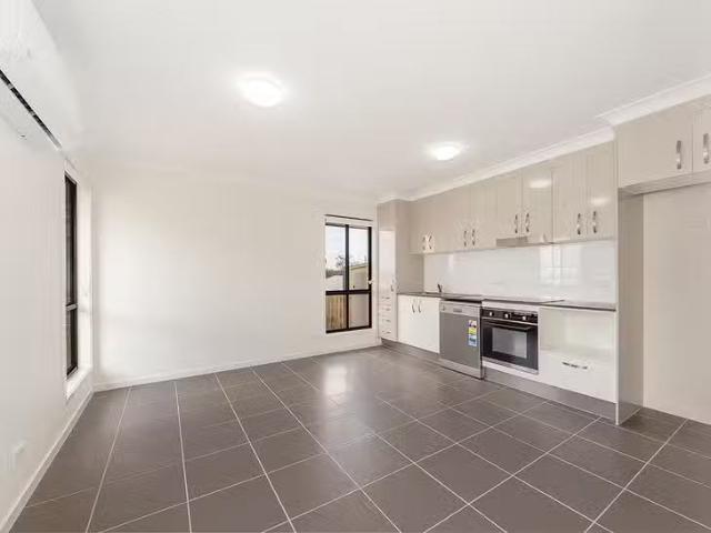 New 2/14 Holroyd Street, Brassall, QLD 4305