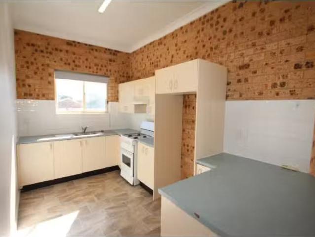 Cozy 2/160 Lakedge Avenue, Berkeley Vale Apartment for rent L.