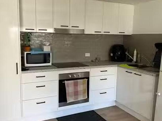 Nice 2/18 White Street, Southport, QLD 4215