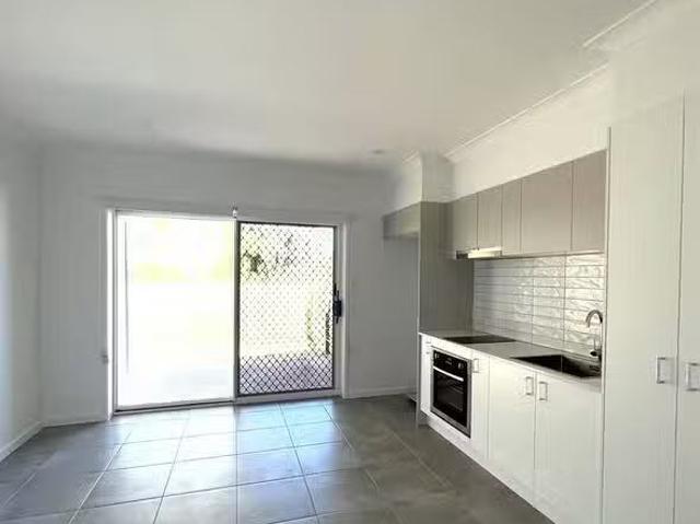 Rental! 2/18 Zennor Road, Boronia Heights, QLD 4124