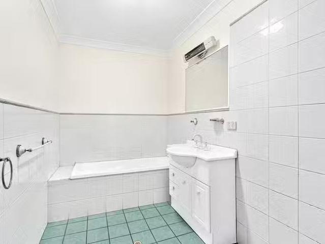 Unique 2/19 Atchison Street, Wollongong, NSW 2500