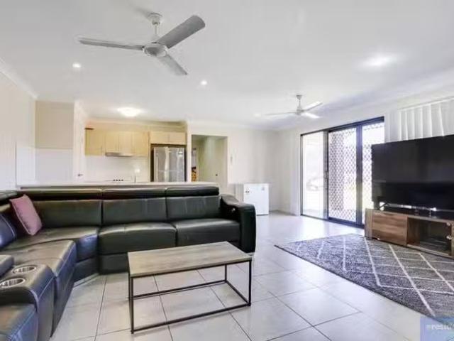 New 2/12 Cordeaux Crescent, Redbank Plains, QLD 4301