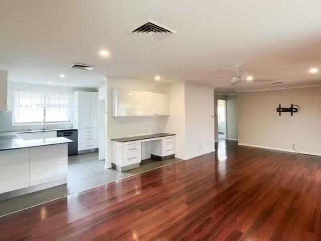 For Rent! 2/12 Reid Drive, COFFS HARBOUR Apartment for rent L.
