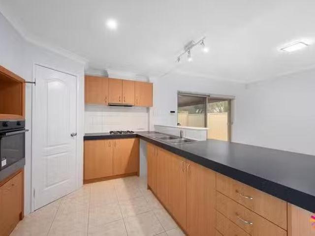 For Rent! 2/137 Surrey Road, Rivervale, WA 6103