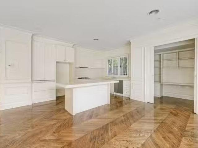 Unique 2/13 Carrington Grove, Brighton East VIC 3187