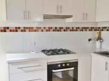 Deal! 2/13 CHAPMAN Chapman Street, Sunshine, VIC 3020