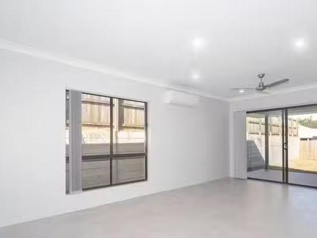 Charming 21 Aurora Street, Spring Mountain, QLD 4300