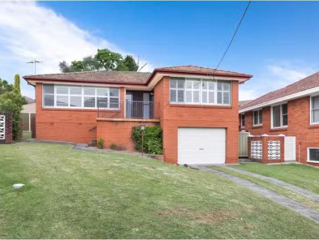 Charming 21 Enid Avenue, ROSELANDS House for rent Listed by E.