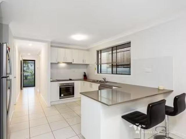 Deal! 21 Finlayson Street, Spring Mountain, QLD 4300