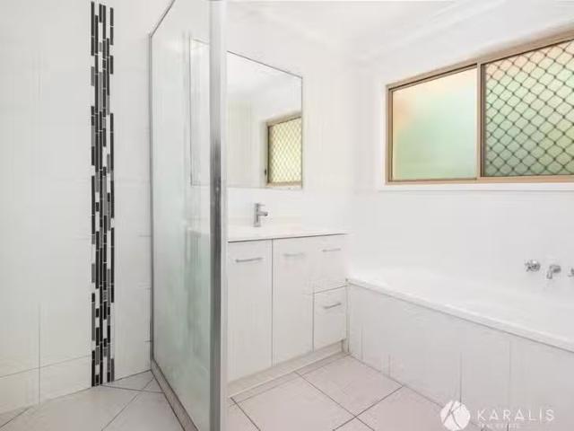 Unique 21 Kathmaur Avenue, Ellen Grove, QLD 4078