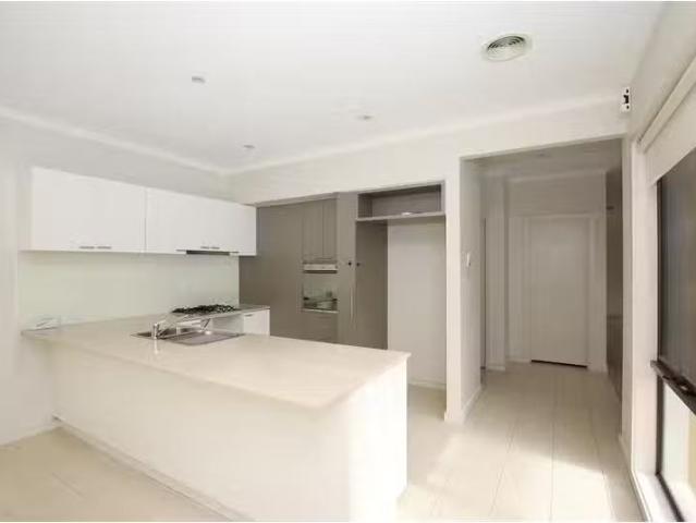 Rental! 21 Pinehurst Way, Heatherton VIC 3202