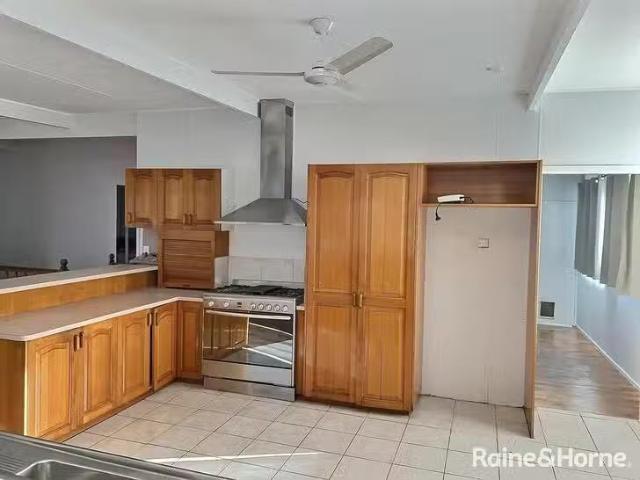 Charming 224 Goondoon Street, South Gladstone, QLD 4680