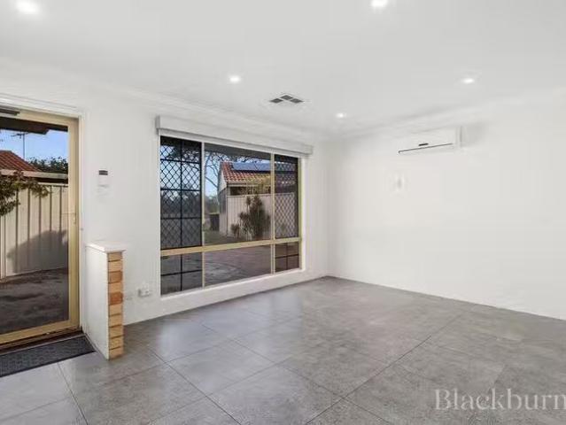 Deal! 2/26 Blackadder Road, Swan View, WA 6056