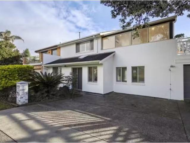 New 2/26 Pacific Street, Wamberal Townhouse for rent Listed b.