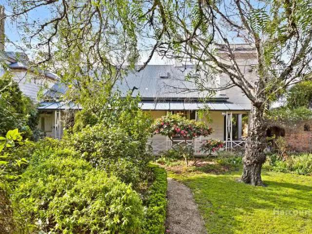 Charming 227 New Town Road, NEW TOWN, TAS 7008 House for Rent