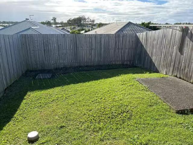 Unique 2/28 Mcwilliam Street, Pimpama, QLD 4209