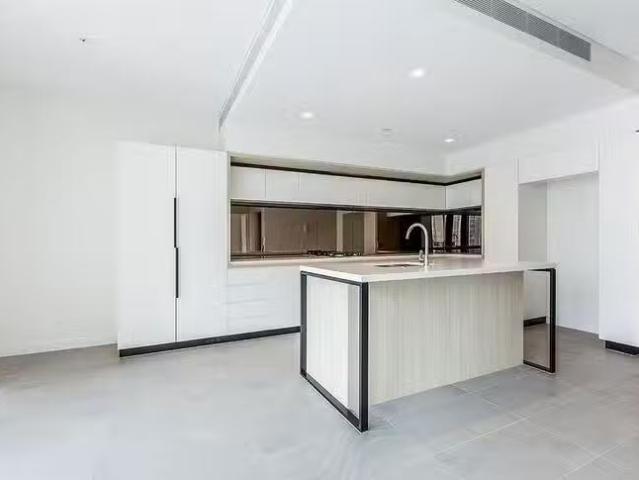 Cheap 2208/111 Mary Street, Brisbane City, QLD 4000