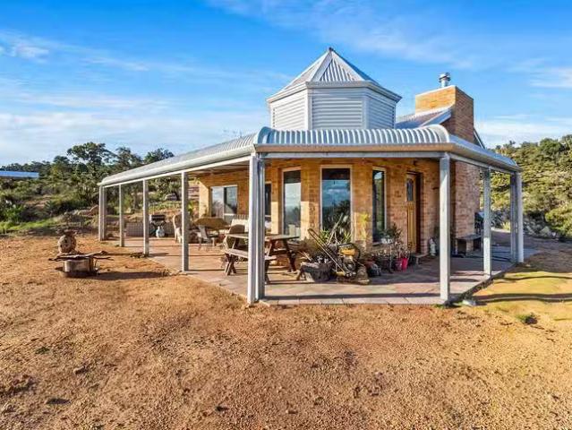 Nice 2/219 Copley Road, Upper Swan, WA 6069