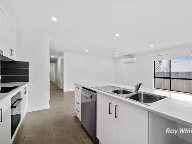 Just in! 223 Woodline Drive, Spring Mountain, QLD 4300