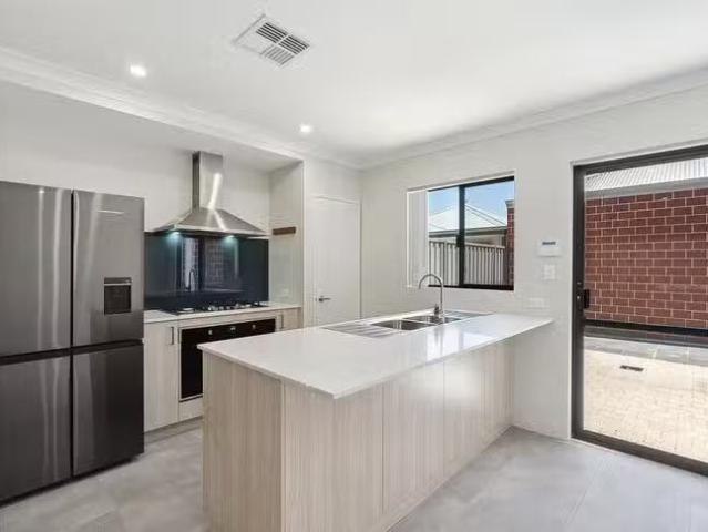 Charming 22 Catalpa Avenue, Ellenbrook, WA 6069