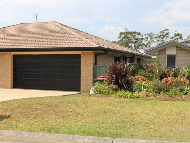 Rental! 22 Crosslands Avenue, Wauchope House for rent Listed.
