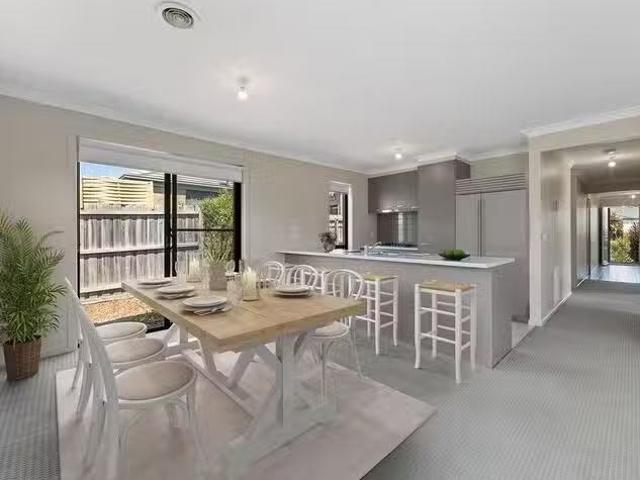 Unique 22 Braeburn Street, Doreen, VIC 3754