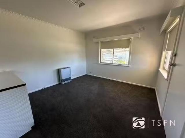 Cheap 2/2 Kieran Court, Kangaroo Flat, VIC 3555
