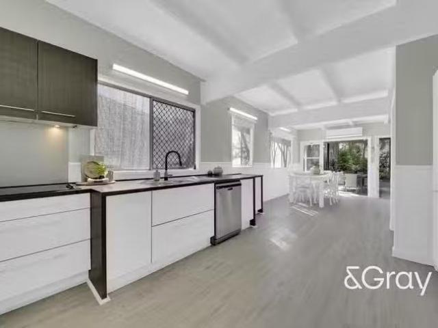 Just in! 22 Oates Parade, Northgate, QLD 4013