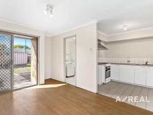 Rental! 22 Liddy Street, Kensington, VIC 3031