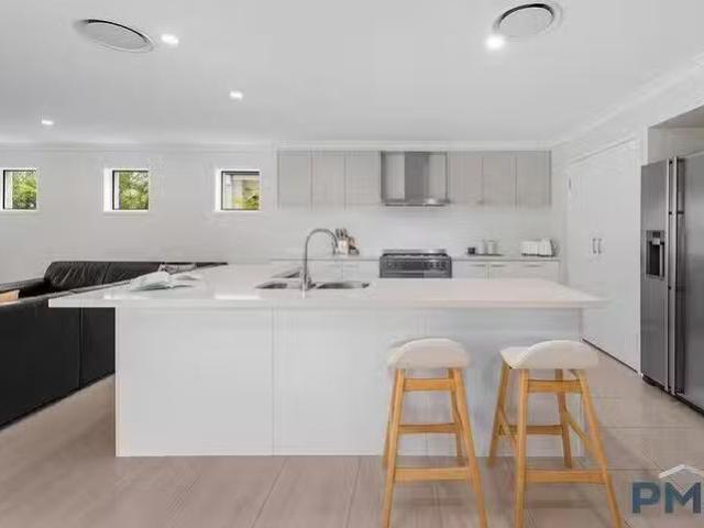 Unique 22 Victoria Street, Ashgrove, QLD 4060