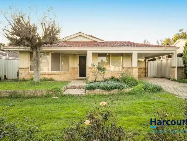 Charming 22A Waratah Court, MADDINGTON, WA 6109 House for Rent
