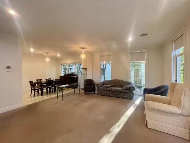 For Rent! 2/37 41 Milburn Grove, St Kilda East VIC 3183