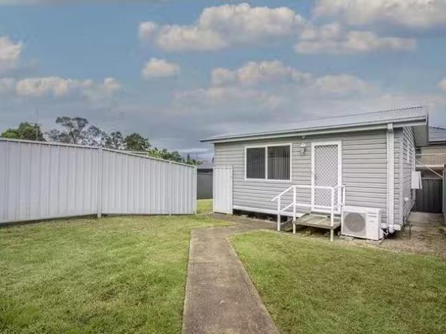 For Rent! 2/38 Tania Avenue, South Penrith, NSW 2750