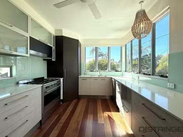 Cozy 2/39 Teemangum Street, Currumbin, QLD 4223