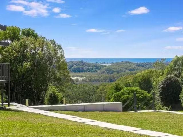 Unique 2/304 Mcallisters Road, Bilambil Heights, NSW 2486