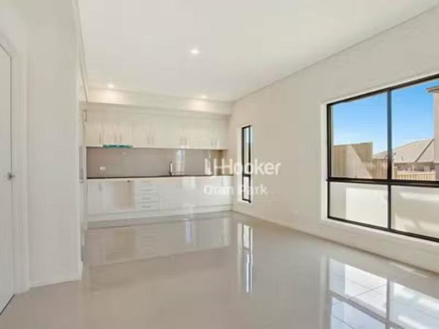 New 231 South Circuit, ORAN PARK House for rent Listed by Ell.