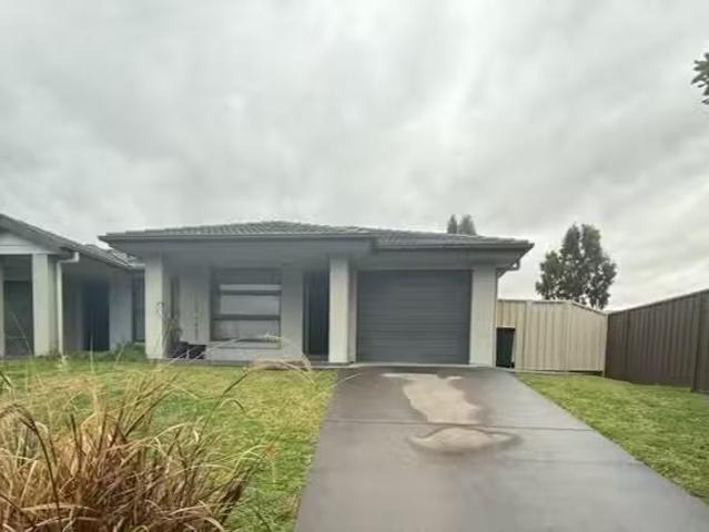 Unique 2/3 Kennedy Close, Muswellbrook, NSW 2333