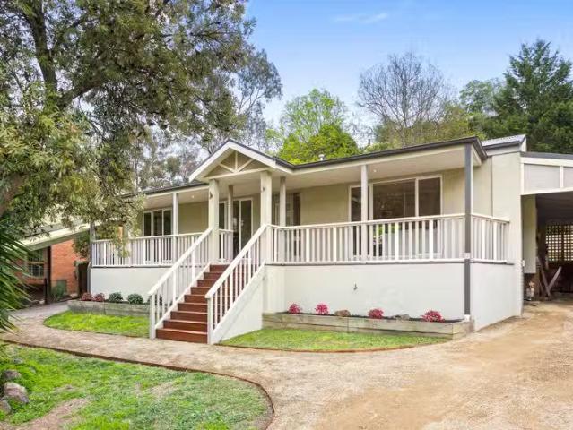 For Rent! 23 Lanvos Drive, Diamond Creek VIC 3089