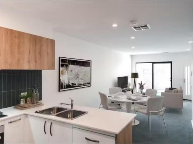 Charming 23 Seahorse Street, Throsby Townhouse for rent Liste.