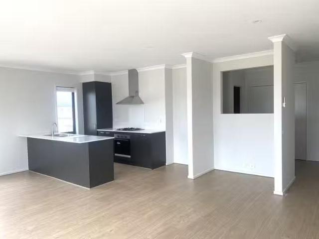 Cheap 23 Pitton Walk, DONNYBROOK, VIC 3064 House for Rent
