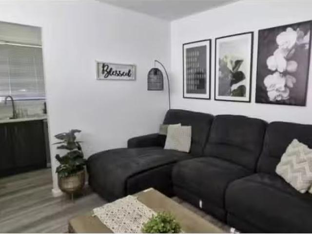 Deal! 2/44 Greenwell Point Road, Greenwell Point Apartment for.