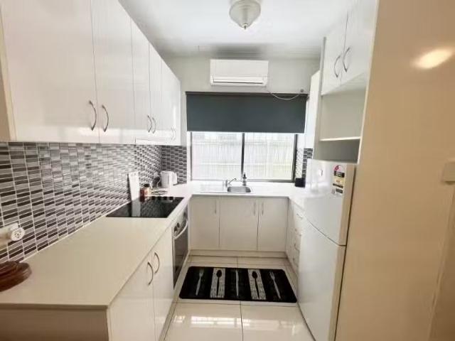 Cheap 240 Campbell Parade, BONDI BEACH Apartment for rent Lis.