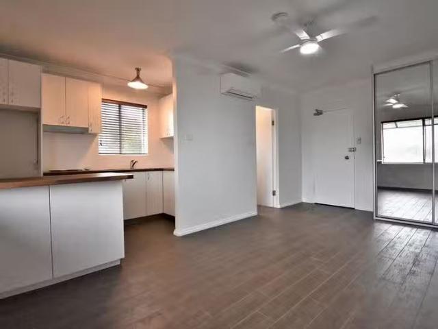 For Rent! 24/104 Alice Street, Newtown, NSW 2042