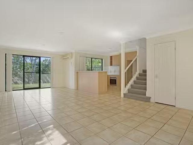 Cozy 24/1 Secondary Street, Upper Coomera, QLD 4209