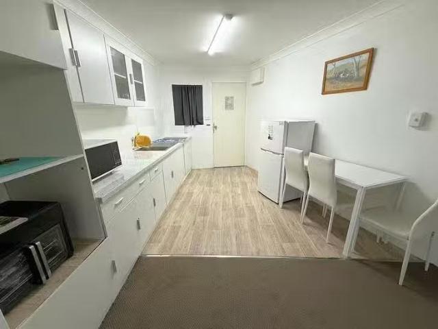 Cozy 24/261 265 Sheridan Street, Cairns North, QLD 4870
