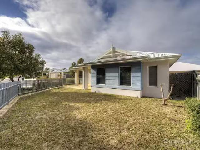 Cheap 24 Cave Loop, Yanchep, WA 6035